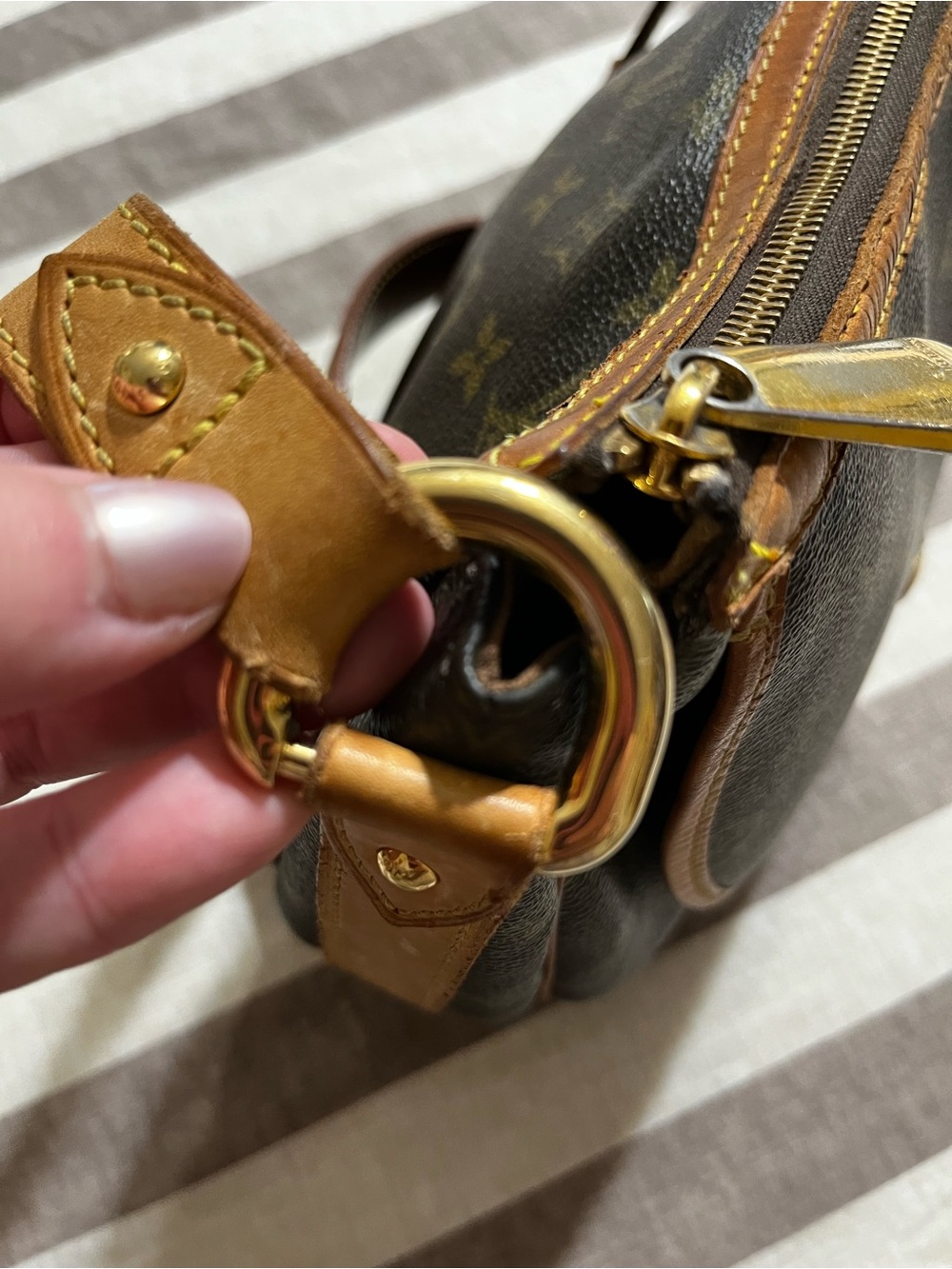 Louis Vuitton Monogram Tulum PM - Picture 3 of 14